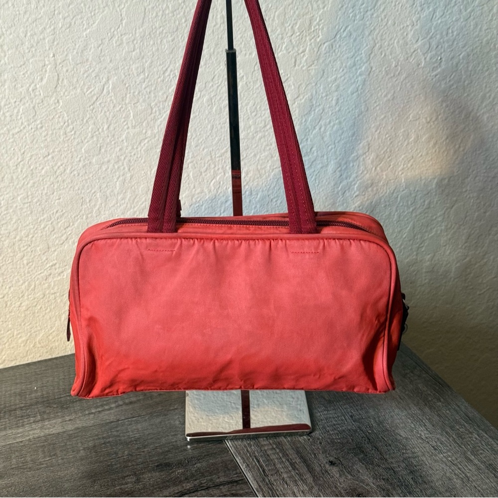 🔥PRADA VINTAGE TESSUTO RED/ CORAL COLOR NYLON SHOULDER BAG 🔥 - Picture 3 of 16